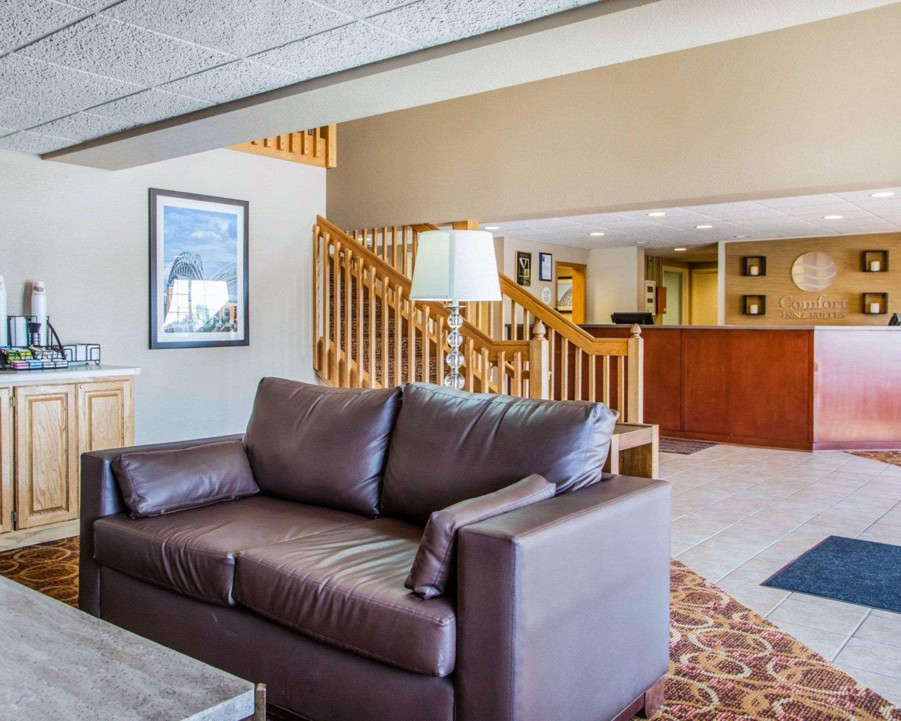 Comfort Inn & Suites Jackson - West Bend Экстерьер фото