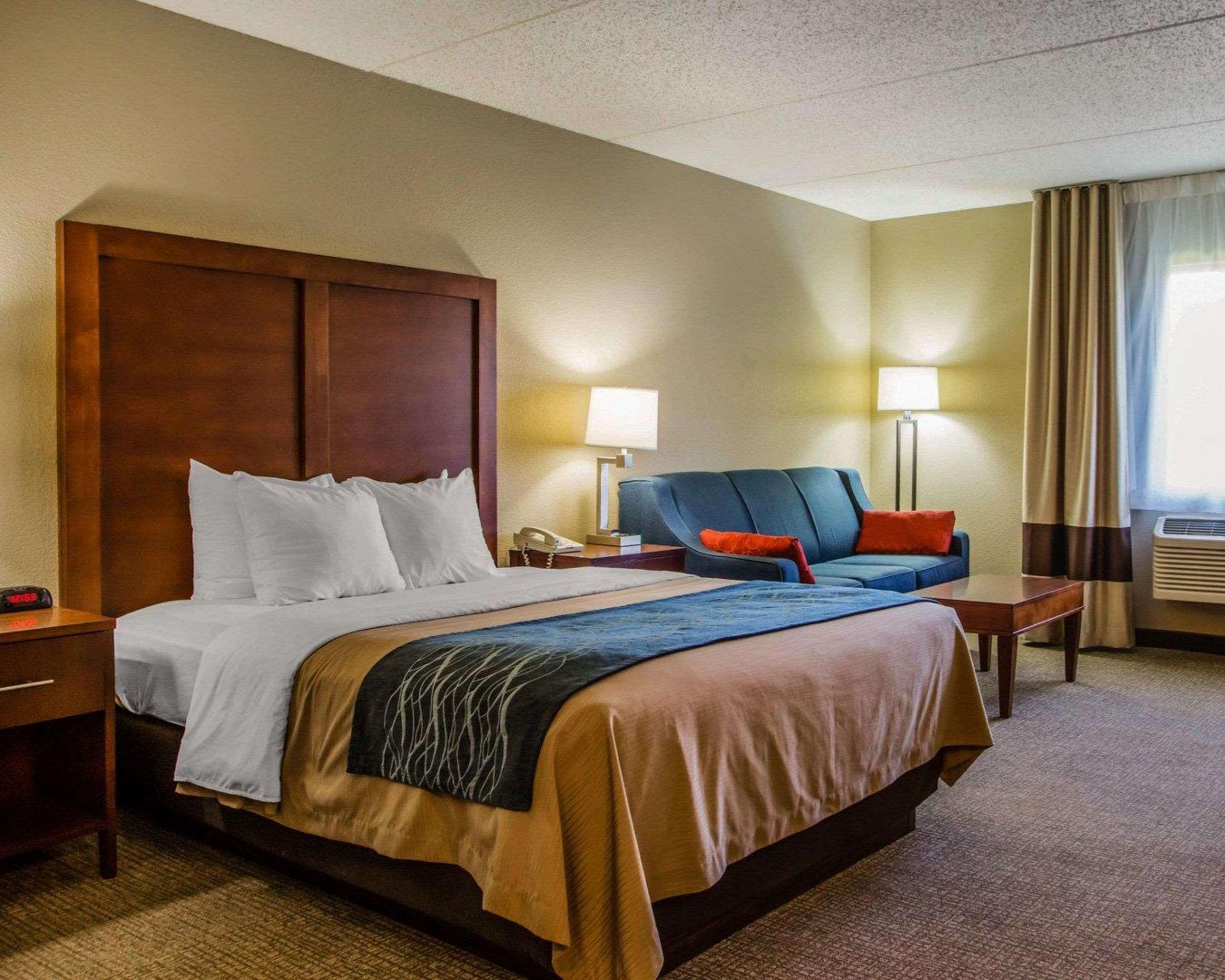 Comfort Inn & Suites Jackson - West Bend Экстерьер фото