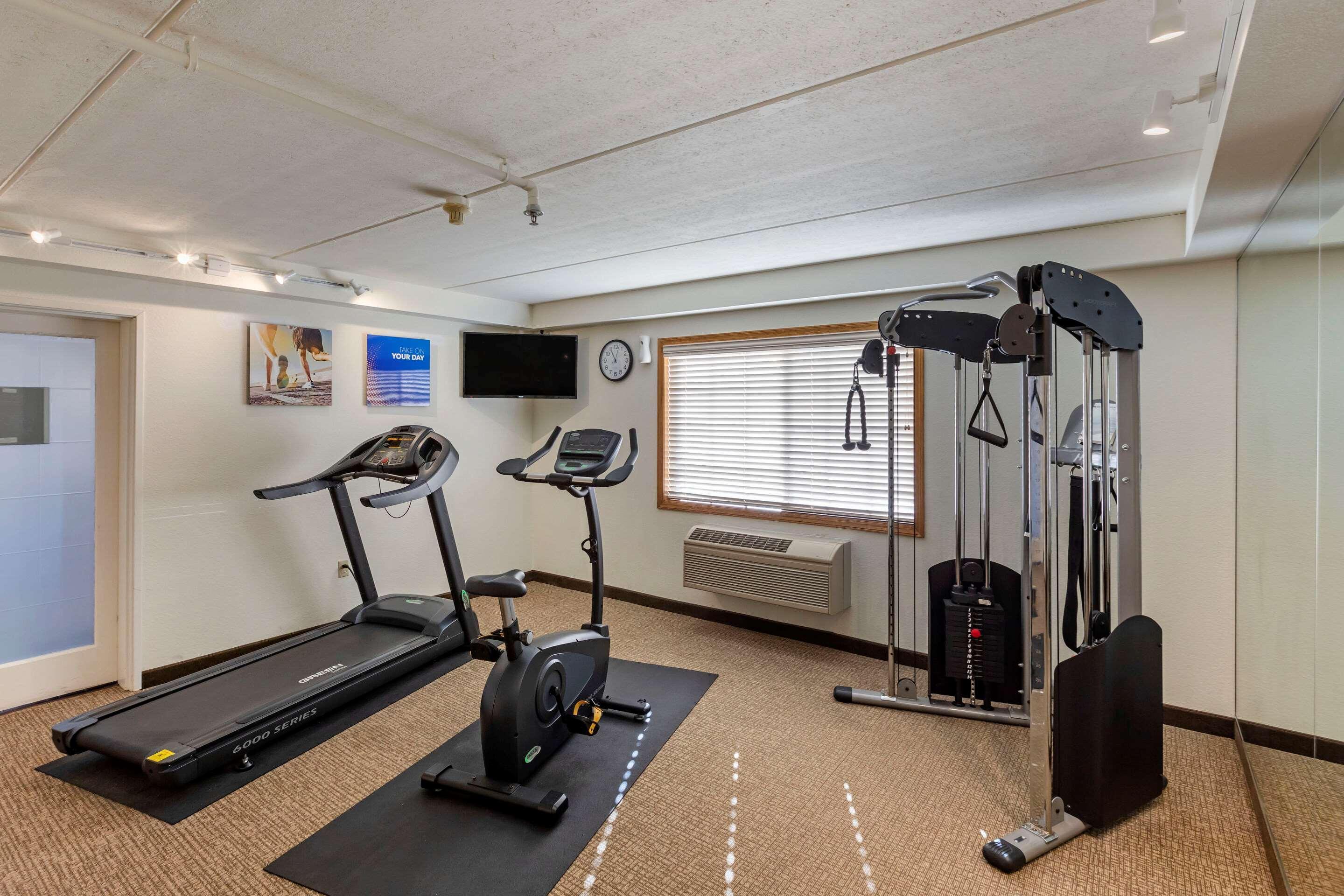 Comfort Inn & Suites Jackson - West Bend Экстерьер фото